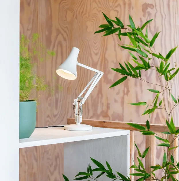 90 Mini Mini Desk Lamp, Jasmine White