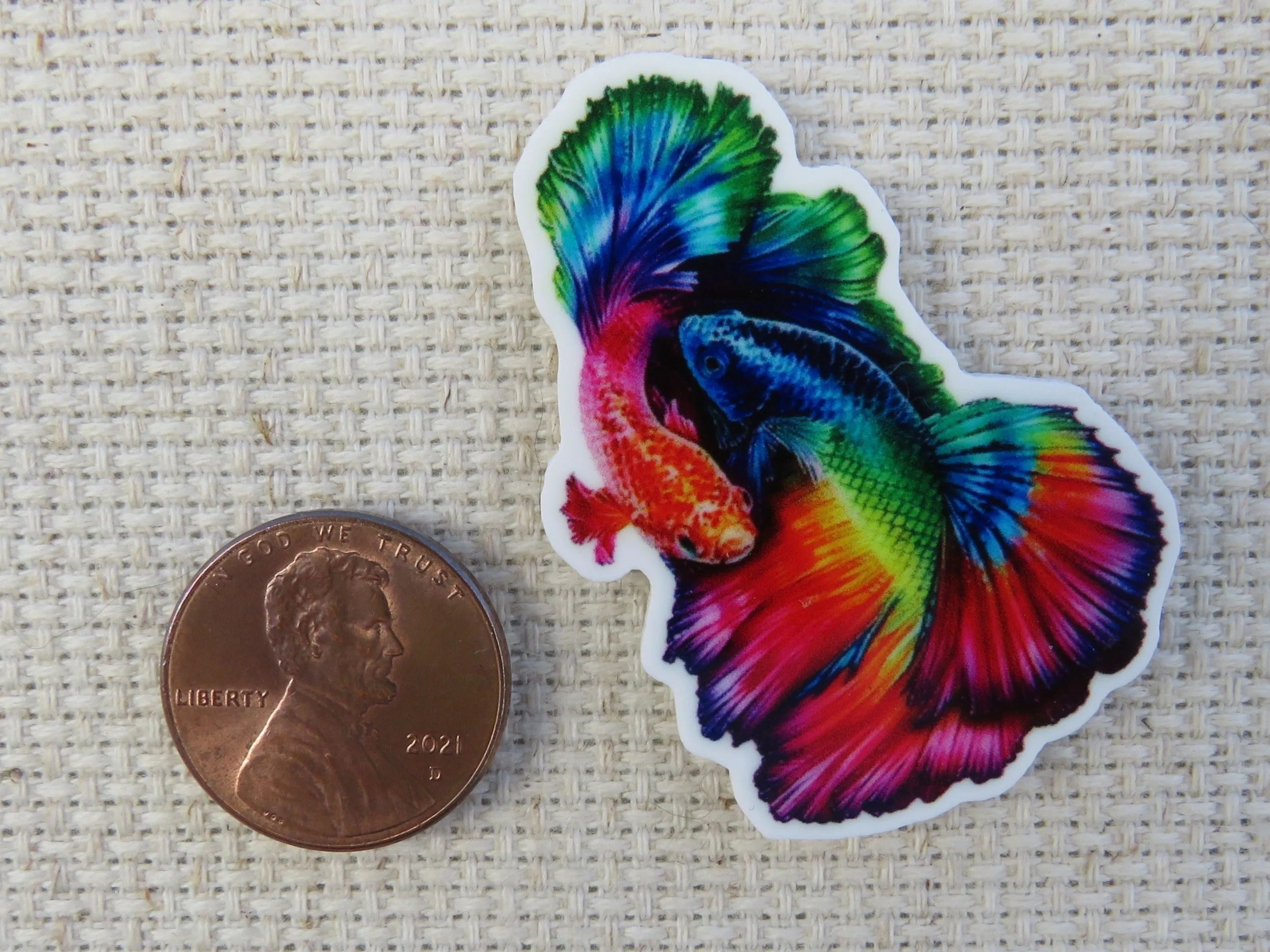 Blue and Red Beta Fish Needle Minder, Cover Minder, Magnet
