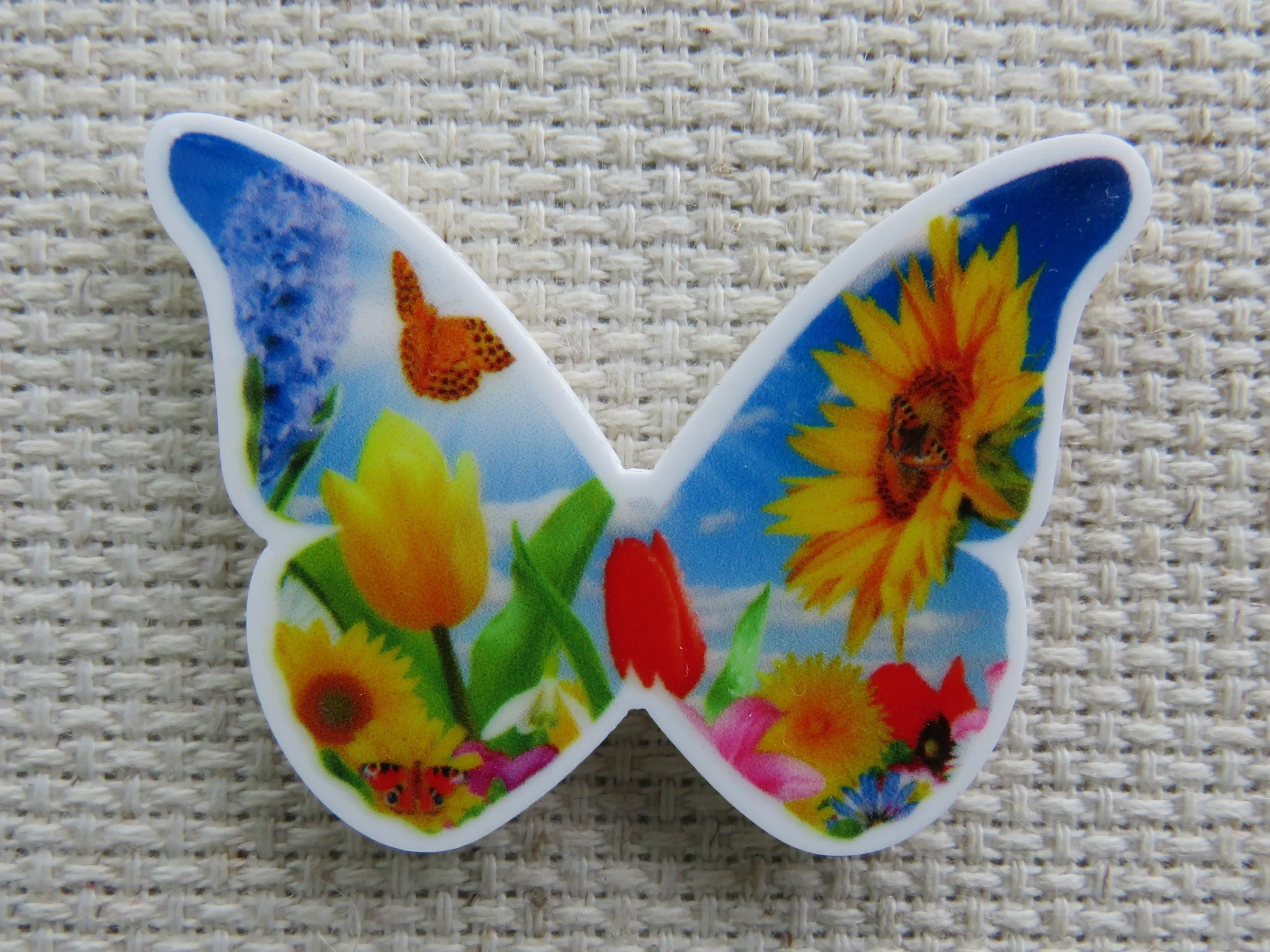 Butterfly with a Sunflower and Tulip Scene Needle Minder, Cover Minder, Magnet