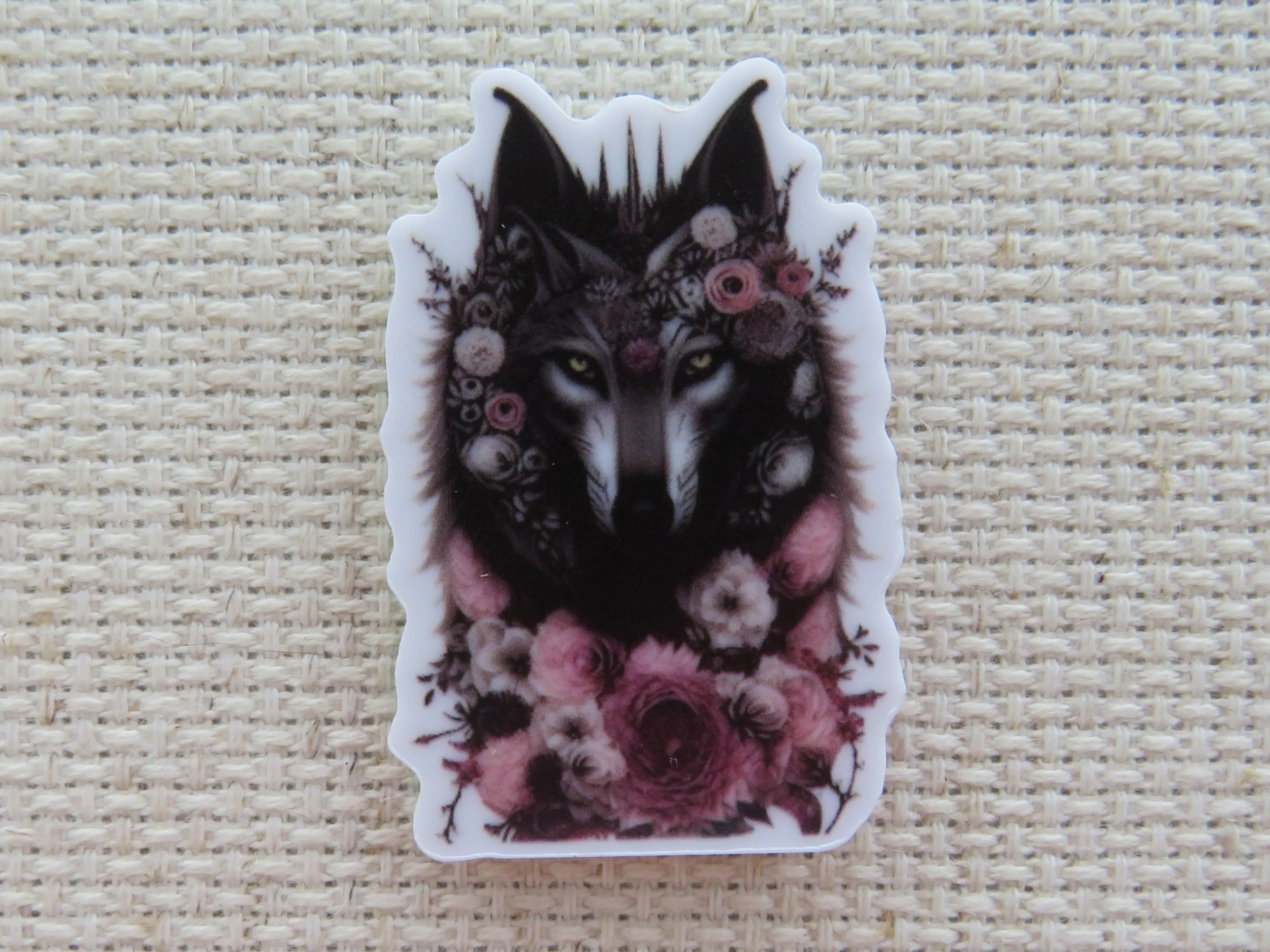 Floral Wolf Needle Minder, Cover Minder, Magnet