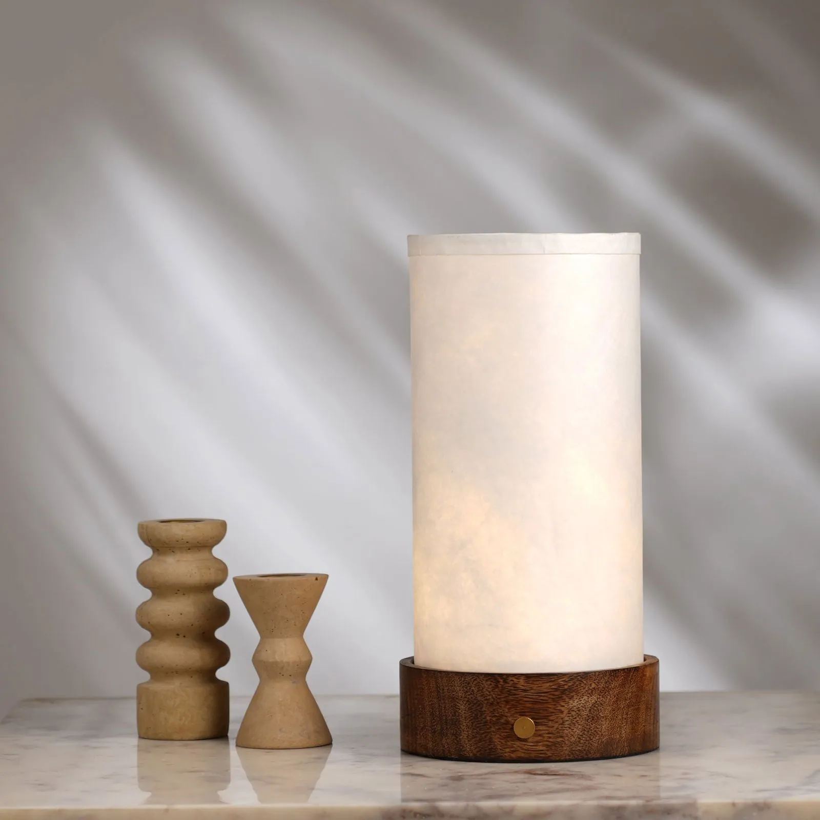 Magnus Touch Table Lamp