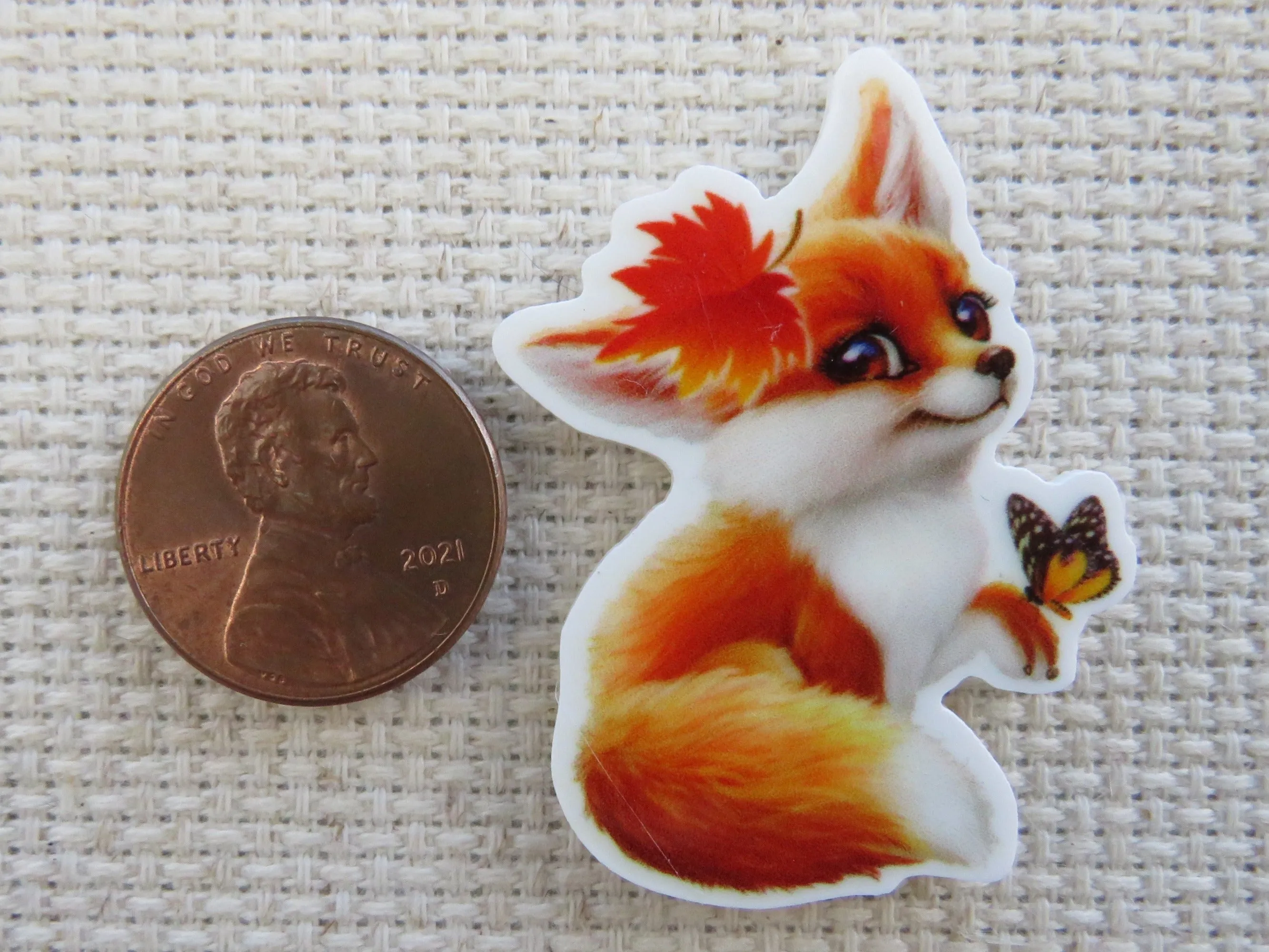 Sly Fox with a Butterfly Needle Minder, Cover Minder, Magnet