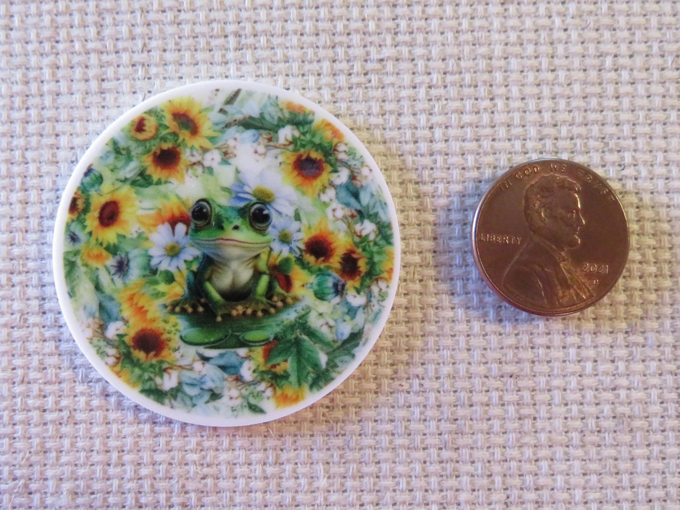 Sunflower Froggy Needle Minder, Cover Minder, Magnet