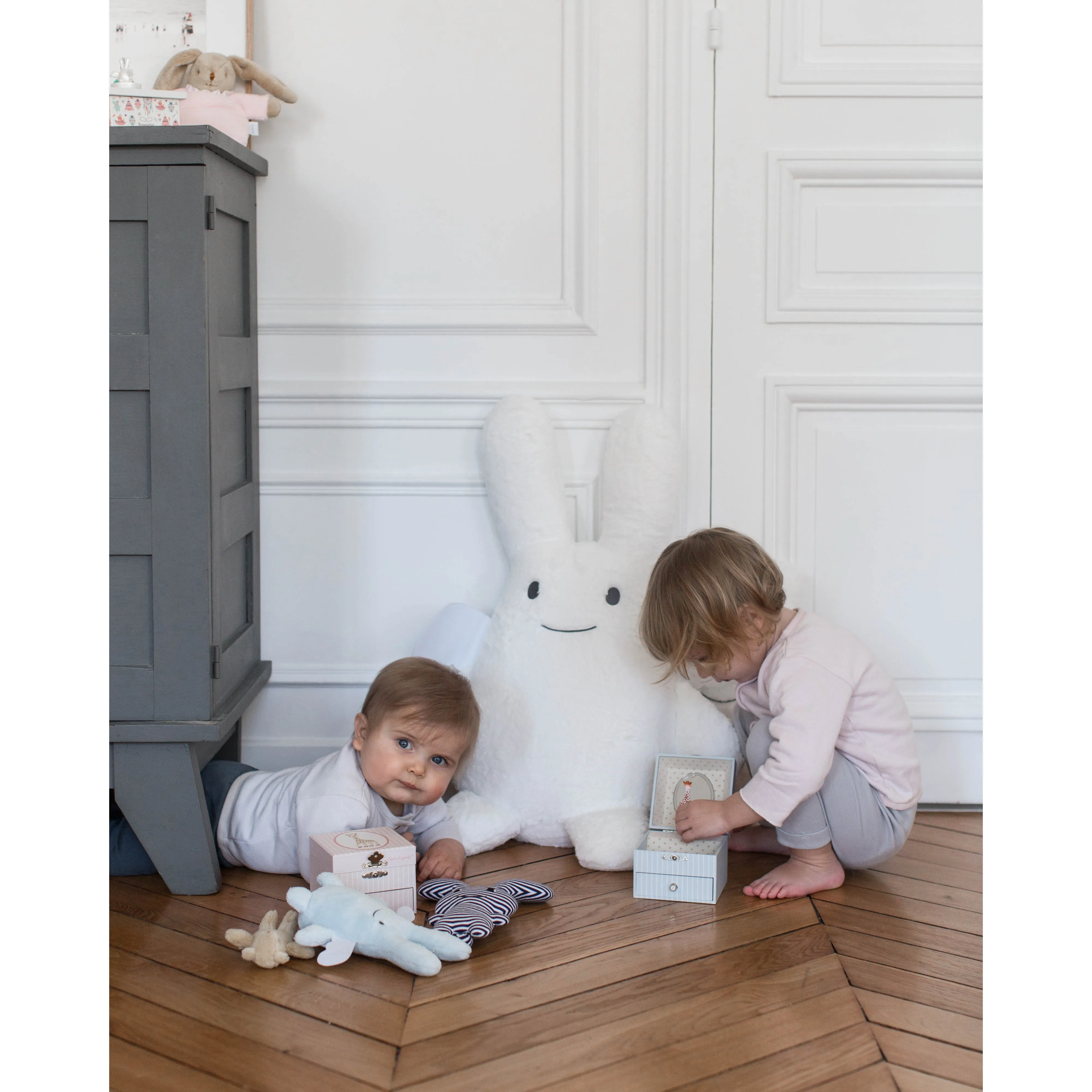 Trousselier Photoluminescent Musical Cube Box Sophie The Giraffe Pink
