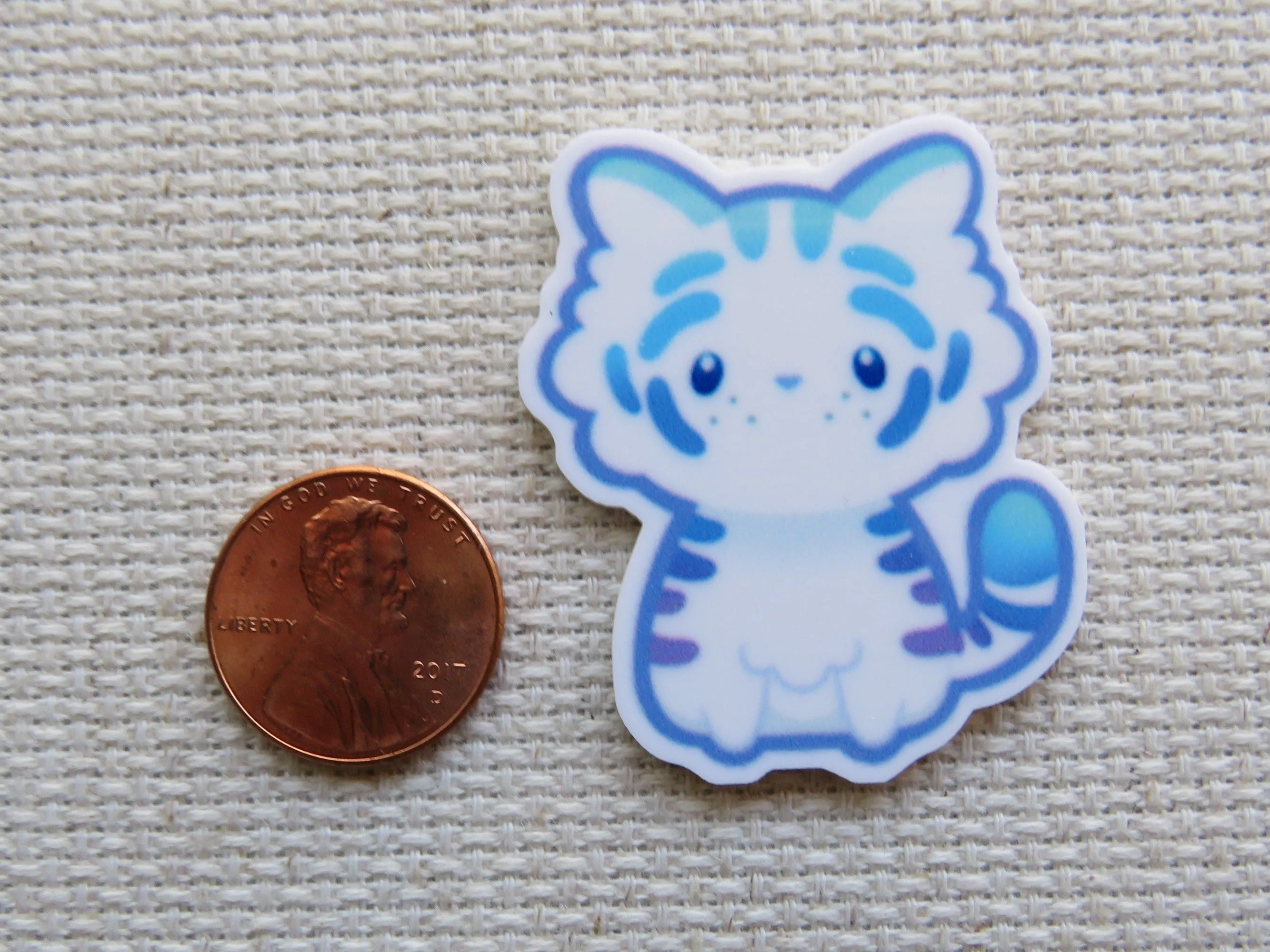 White Tiger Cat Needle Minder, Cover Minder, Magnet